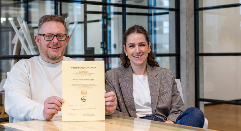 RINDENHUMUS AUS MÖLLN: JETZT RAL-ZERTIFIZIERT